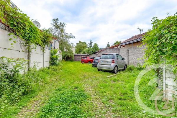Appartement F1 à vendre  1 pièce - 30,60 m 2   LES LILAS  - 93
