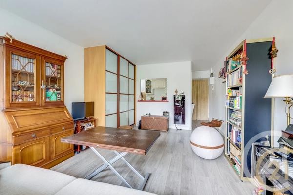 Appartement F1 à vendre  1 pièce - 30,60 m 2   LES LILAS  - 93