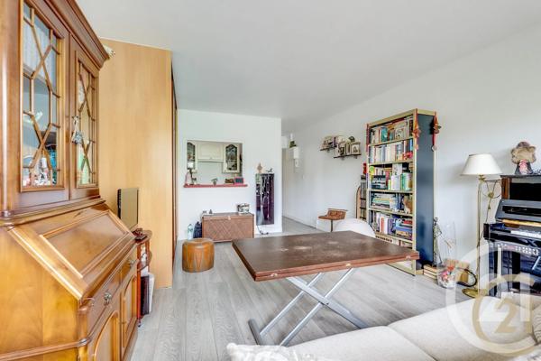 Appartement F1 à vendre  1 pièce - 30,60 m 2   LES LILAS  - 93