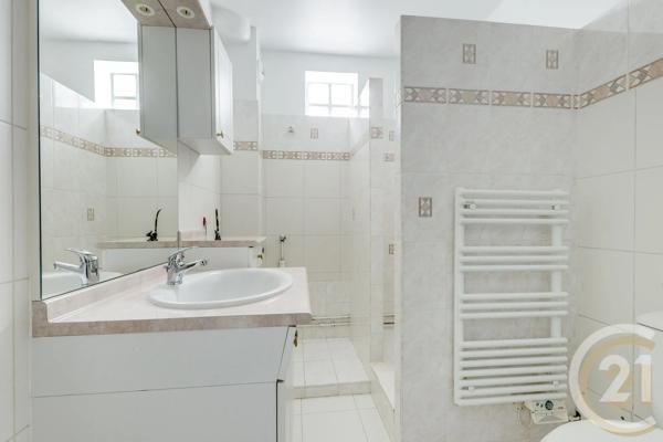 Appartement F1 à vendre  1 pièce - 30,60 m 2   LES LILAS  - 93