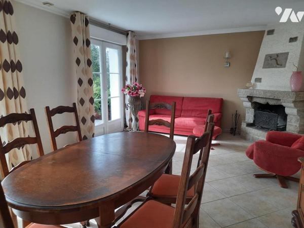 VANNES en campagne, maison Néo Bretonne sur sous-sol complet sur un terrain d'environ 1200m²