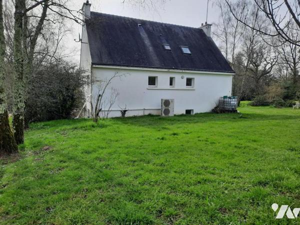 VANNES en campagne, maison Néo Bretonne sur sous-sol complet sur un terrain d'environ 1200m²
