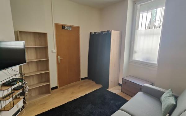 Appartement à louer    1 pièce • 25,04 m2 Avignon