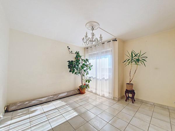 Achat appartement Épinay-sous-Sénart - 5 pièce(s) - 104 m² - 169 000 €