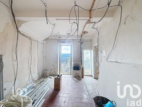 Appartement 4 pièces de 74 m² à Utelle (06450)