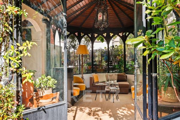Paris XVIe – Hôtel particulier 1905 avec terrasse de 70 m² et ascenseur