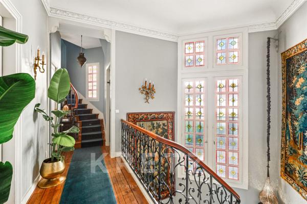 Paris XVIe – Hôtel particulier 1905 avec terrasse de 70 m² et ascenseur
