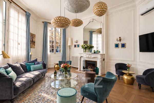 Paris XVIe – Hôtel particulier 1905 avec terrasse de 70 m² et ascenseur