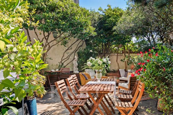 Paris XVIe – Hôtel particulier 1905 avec terrasse de 70 m² et ascenseur