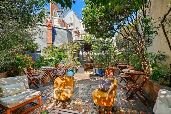 Paris XVIe – Hôtel particulier 1905 avec terrasse de 70 m² et ascenseur