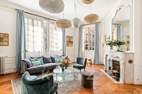 Paris XVIe – Hôtel particulier 1905 avec terrasse de 70 m² et ascenseur
