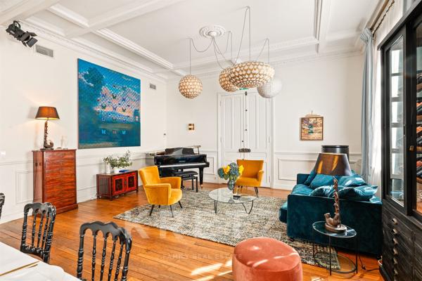 Paris XVIe – Hôtel particulier 1905 avec terrasse de 70 m² et ascenseur