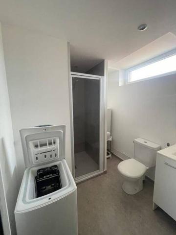 REF 8834- 46 RUE SAINT JACQUES - F2 MEUBLE