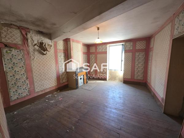 Maison de village avec grange attenante et jardinet - Gros potentiel