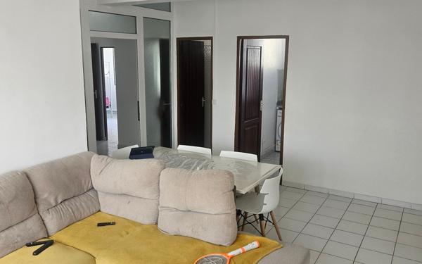 Appartement à vendre    4 pièces • 96,83 m2 Pointe-à-Pitre