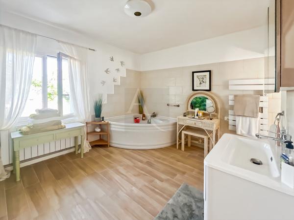 Maison plain pied avec grange, belle rénovation!