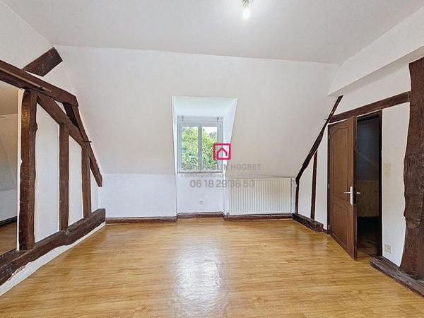 Maison  115 m2 avec dépendances et étang