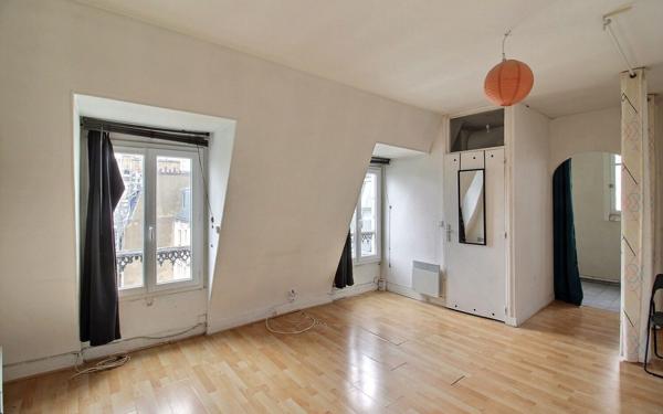 Appartement à vendre    1 pièce • 24,48 m2 Paris 17