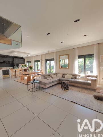 Maison à vendre 6 pièces 156 m² Carrières-sur-Seine