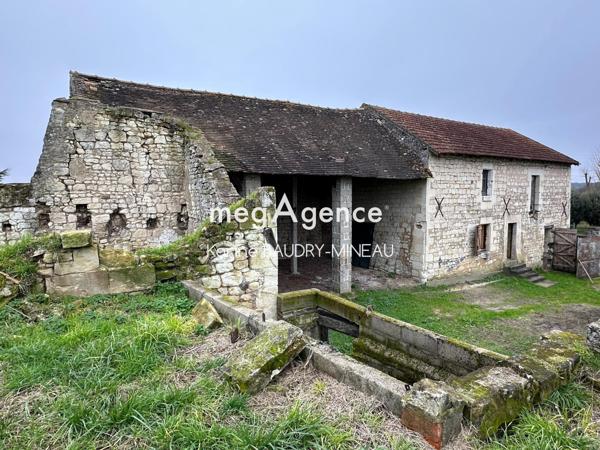 Maison à CHATELLERAULT, 86100 - 3 pièces 160m²