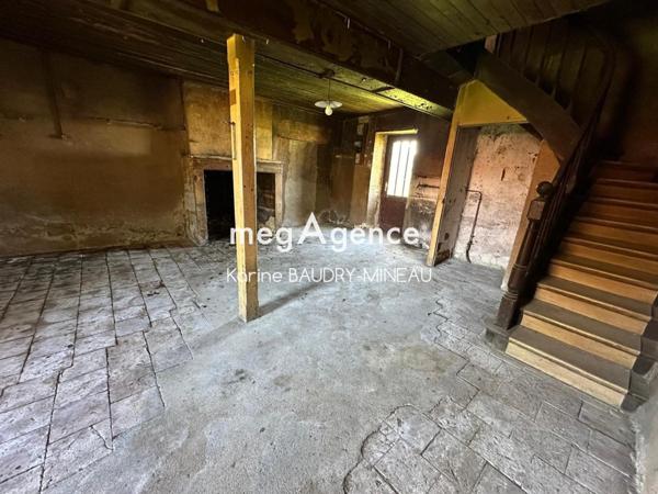 Maison à CHATELLERAULT, 86100 - 3 pièces 160m²