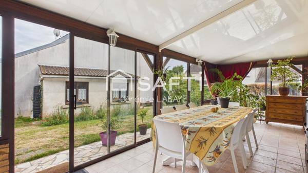 Maison familiale avec véranda et jardin clos