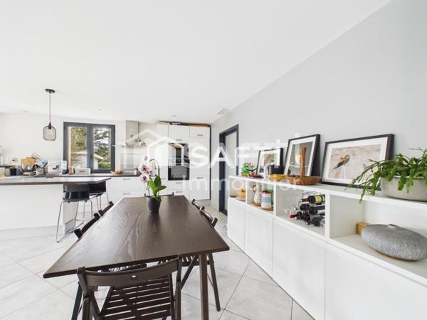 Maison familiale, grand terrain, plain-pied, 4 chambres.