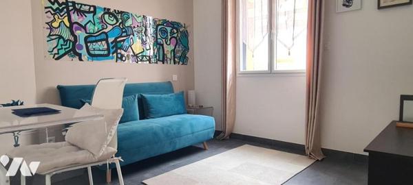 Maison de plain-pied de 89 m² sur un terrain clos d'environ 408 m² 