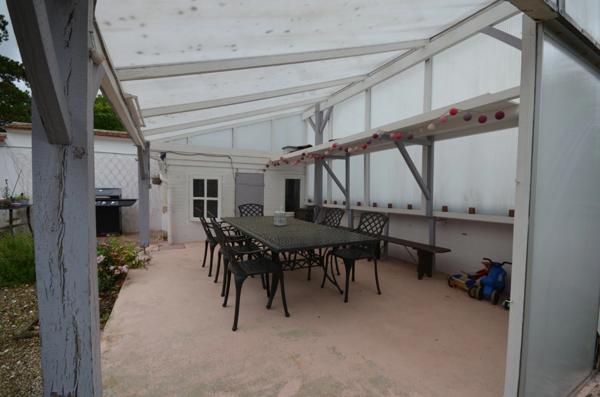 CHÂTEAU THIERRY (02) à vendre belle maison bourgeoise et son jardin joliment agencé.