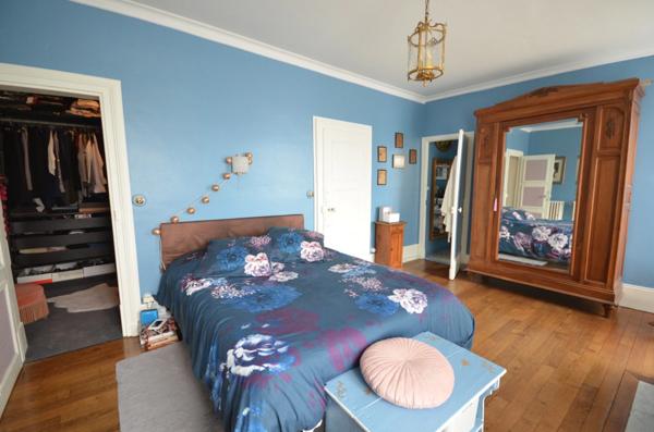 CHÂTEAU THIERRY (02) à vendre belle maison bourgeoise et son jardin joliment agencé.