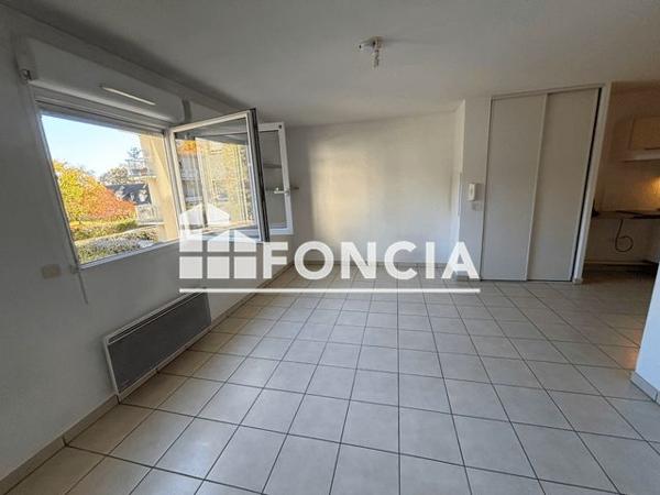 Location Studio 34.1 m² - 391 BOULEVARD DU CAMI SALIE Pau 64000
