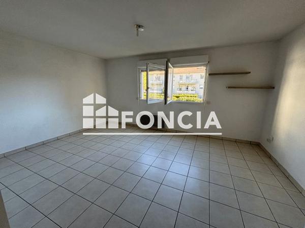 Location Studio 34.1 m² - 391 BOULEVARD DU CAMI SALIE Pau 64000