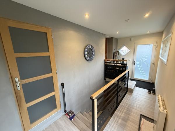 Maison
                                                                                                                                                                                                                                                                                                                        4 pièce(s)                                                                                                                                                                                                          3 chambre(s)                                                                                                                                                                                                          96.43  m²