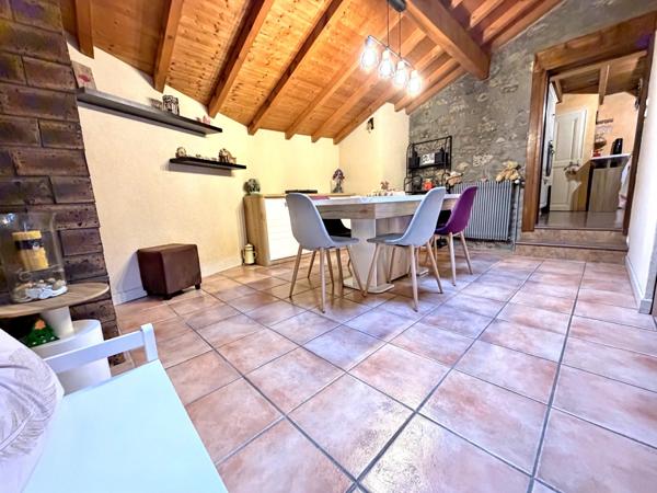 Maison
                                                                                                                                                                                                                                                                                                                        4 pièce(s)                                                                                                                                                                                                          3 chambre(s)                                                                                                                                                                                                          96.43  m²