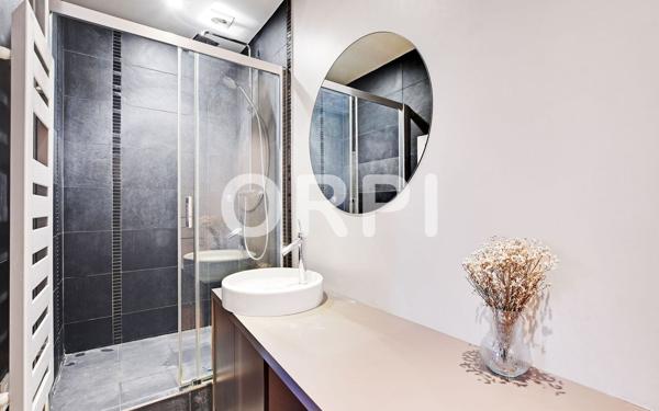 Appartement à vendre    3 pièces • 56 m2 Paris 14