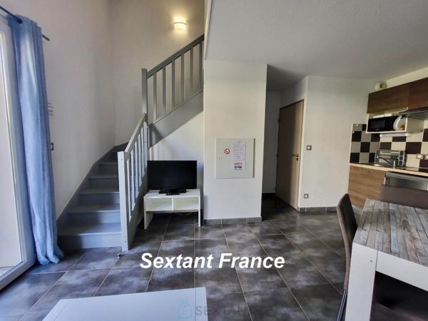 EXCLUSIVITE - VILLA T2 34 M².  MEUBLÉE (LMNP). JARDIN. PARKING.