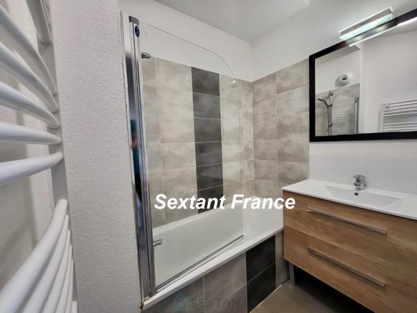 EXCLUSIVITE - VILLA T2 34 M².  MEUBLÉE (LMNP). JARDIN. PARKING.