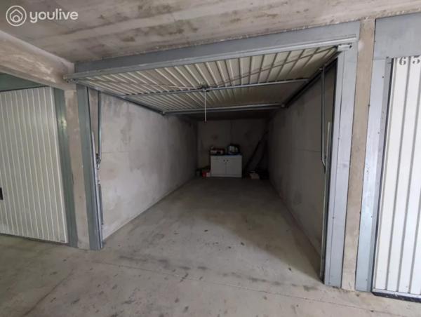 Studio de 25 m² avec terrasse — Quartier Hôpitaux-Facultés