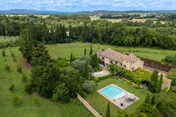 Maison Orange 345 m2     1 295 000