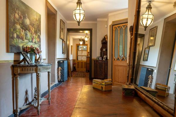 Maison Orange 345 m2     1 295 000