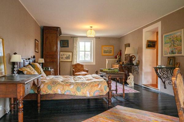 Maison Orange 345 m2     1 295 000