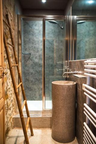 Maison Orange 345 m2     1 295 000