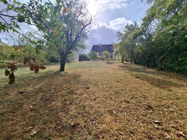 PAVILLON INDEPENDANT AVEC JARDIN 1036 m2