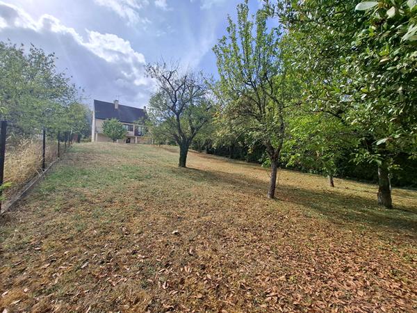 PAVILLON INDEPENDANT AVEC JARDIN 1036 m2