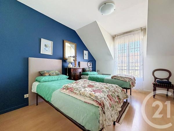 Maison à vendre  6 pièces - 101,71 m 2   CHELLES  - 77