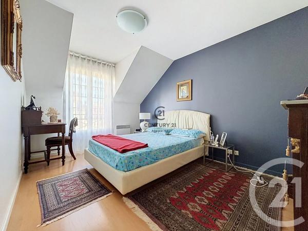Maison à vendre  6 pièces - 101,71 m 2   CHELLES  - 77