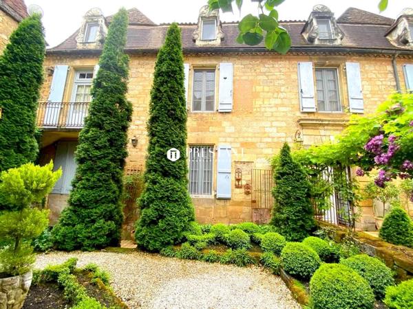 Maison de maître du 17 ème avec vaste terrasse et jardin à l’italienne. Vallée de la Dordogne., SARLAT LA CANEDA