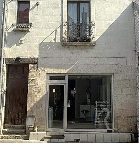À vendre - Local commercial 32 m² situé à Tours (37000)