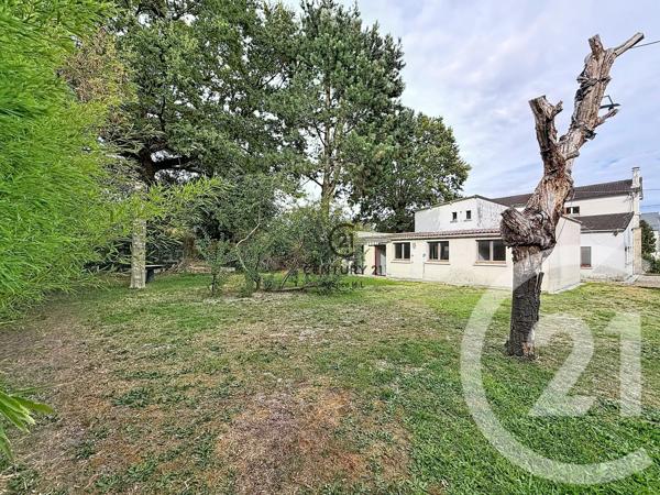 Maison à vendre  15 pièces - 435,89 m 2   CHELLES  - 77