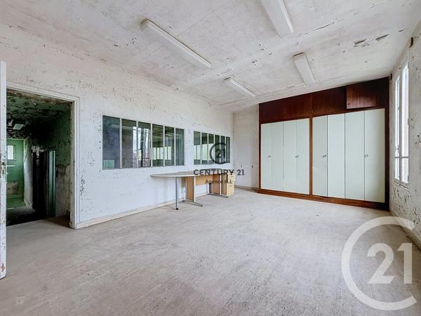 Maison à vendre  15 pièces - 435,89 m 2   CHELLES  - 77